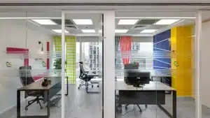 מעצבת משרדים