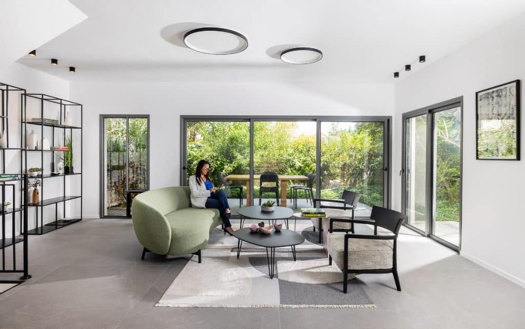 מעצבת פנים באזור השרון