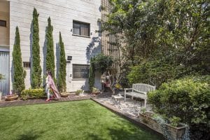 מעצבת פנים לבתים בסגנון כפרי